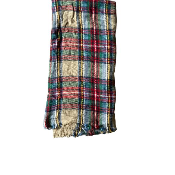 Plaid Blanket Chunky Scarf Unisex Classic red/blue/tan colors - Picture 2 of 4